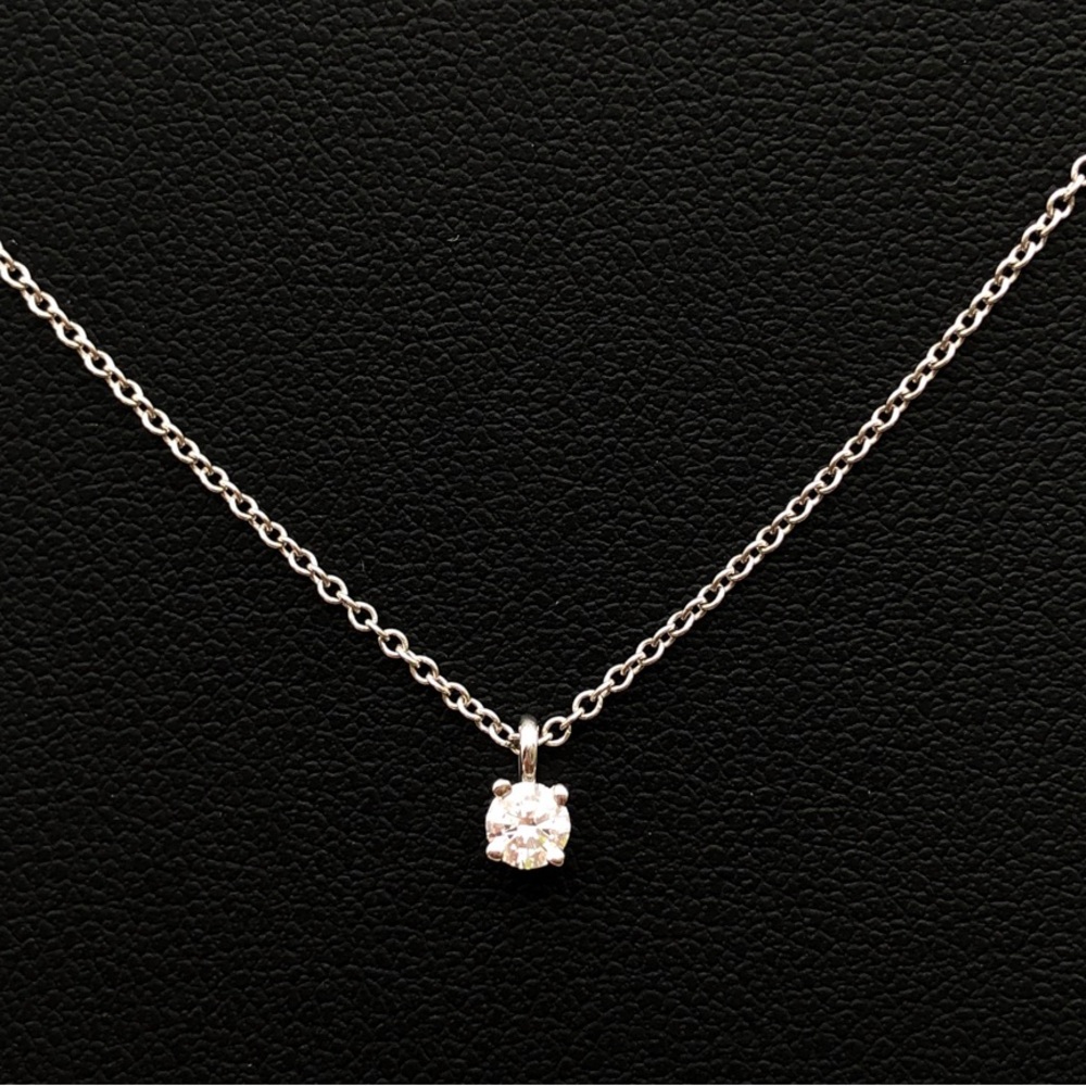 ❌SOLD❌Tiffany & Co. Solitaire Diamond Pendant Necklace in Platinum